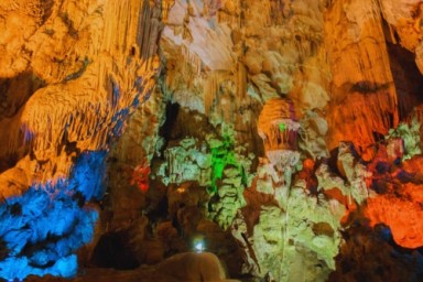 Lan Ha bay - Trung Trang cave - Halong Bay – Hanoi (B, Br)